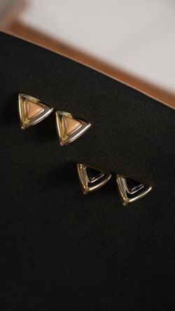 BRINCO METAL TRIÂNGULOS