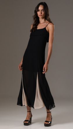 VESTIDO CREPE PRIME NESGA MIDI ALÇA