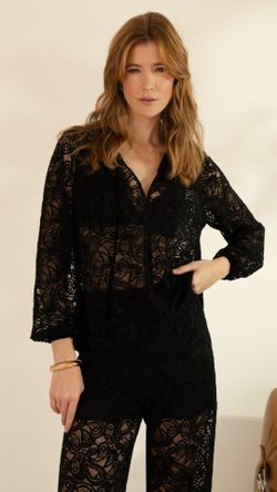 BLUSA RENDA FRANCESA MANGA L. C/ TOP
