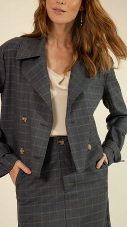 JAQUETA ALFAIATARIA MILÃO TRENCH COAT CURTO