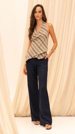 BLUSA TRICOLINE BROMÉLIA FRENTE ÚNICA ASSIMÉTRICA