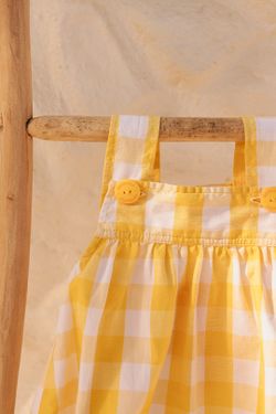 Jardineira Infantil Bebê Menina Xadrez Vichy Amarela