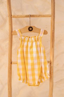 Jardineira Infantil Bebê Menina Xadrez Vichy Amarela