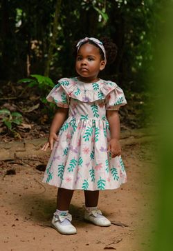 Vestido Infantil Menina Estampa Jardim das Borboletas
