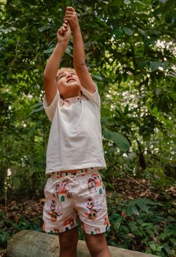 Short Infantil Menino Estampa Vilarejo