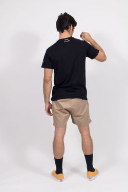 camiseta igrejinha bolso preto