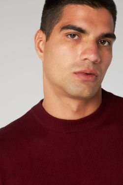 camiseta tricot bordô