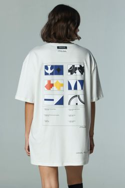 camiseta regular azulejos Athos Bulcão edição limitada off