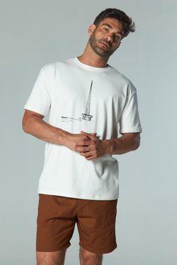 camiseta regular torre de tv edição limitada off