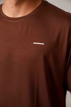 camiseta comfy mini traço marrom