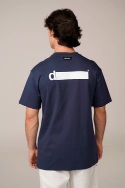 camiseta regular d! tarja marinho