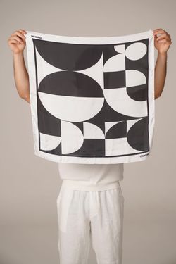 lenço bauhaus p&b