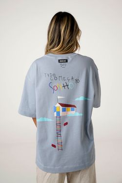 camiseta over box sonho azul