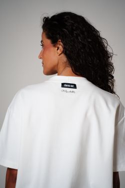 camiseta regular sambodromo bordado off