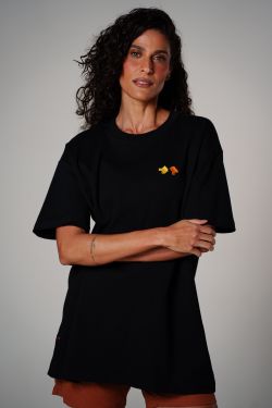 camiseta regular aeroporto bordado preto