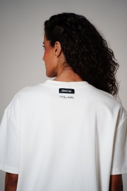 camiseta regular igrejinha bordado off