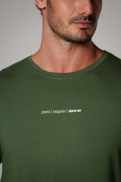 camiseta comfy pare respire musgo