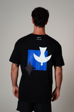 camiseta regular igrejinha Athos Bulcão preto
