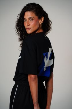 camiseta regular igrejinha Athos Bulcão preto