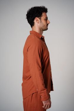 camisa manga longa viscolinho caramelo