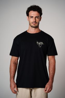 camiseta regular relaxa costas preto