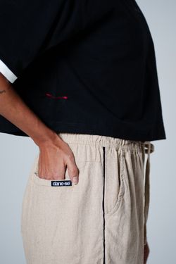 cropped bicolor dane-se est preto
