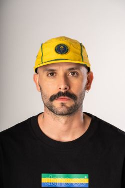 bone five panel dane-se copa amarelo