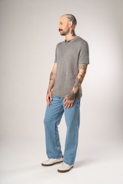 polo tricot egipcio cinza
