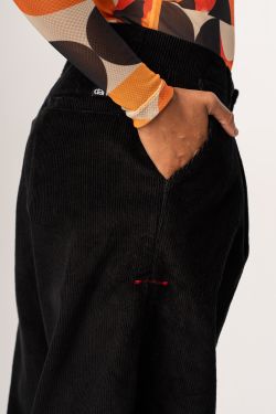 calça baggy veludo preto