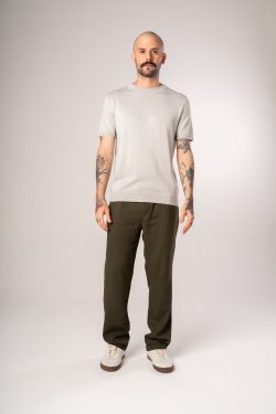 camiseta tricot egipcio cinza