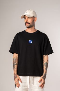 camiseta overboxy igrejinha athos bulcão preto