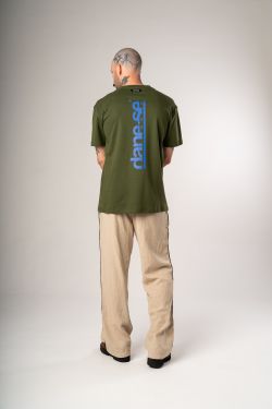 camiseta regular dane-se vertical musgo