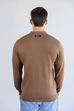 sueter tricot egipcio gola polo caramelo