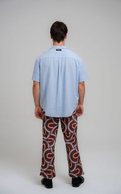 camisa over linho debrum manga curta azul bebê