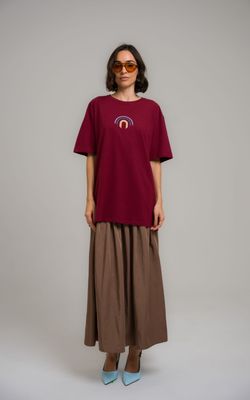 camiseta curvas mid century modern bordô