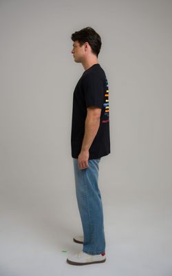 camiseta colors mid century modern preto