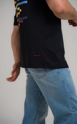 camiseta colors mid century modern preto
