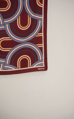 lenço curvas mid century modern bordô