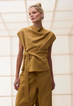 Blusa Alfaiataria Fivela