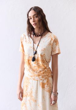 Blusa Gola V Estampa Musgo