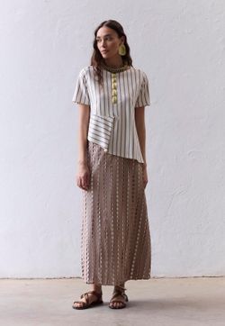 Blusa Assimétrica Malha Listra