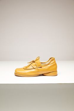 SAPATO SALTO BAIXO AMARELO