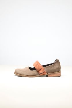 SAPATO BAIXO VELUDO FENDI E LARANJA