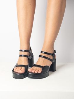SANDÁLIA SALTO ALTO MEIA PATA PRETA