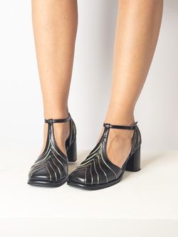SAPATO SALTO ALTO PRETO BRILHO/OURO LIGHT