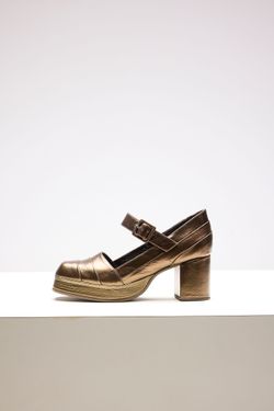SAPATO MEIA PATA SALTO ALTO COBRE METALIZADO