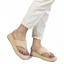 Tamanco Flat Form Dedo Isadora Creme