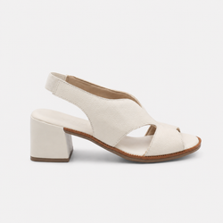 Sandália Zatta em Couro Salto Bloco Lúcia Off White