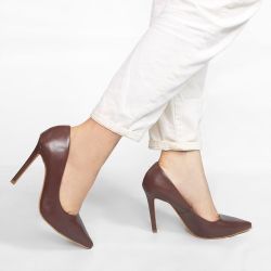 Scarpin Bico Fino Salto Suzy Chocolate