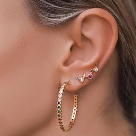 Imagem do produto Brinco Meia Argola Pontos de Luz Coloridos Folheado a Ouro 18k